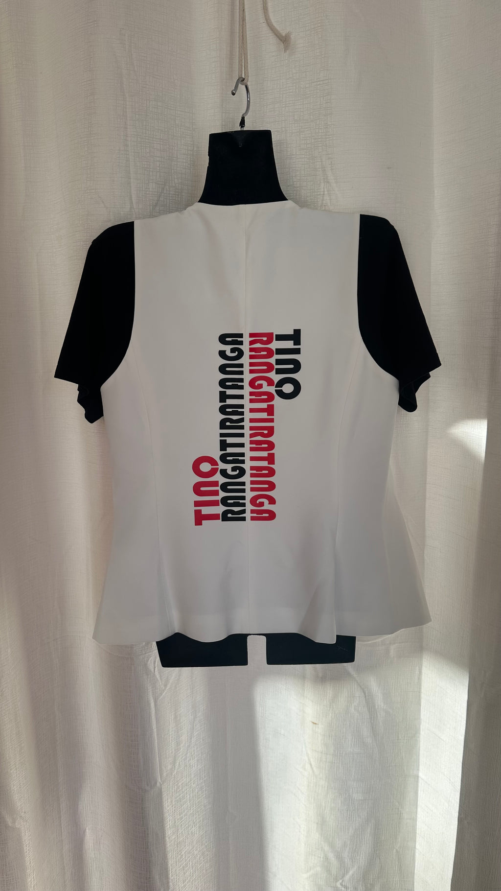 STATEMENT Vest n White x Size 14 x