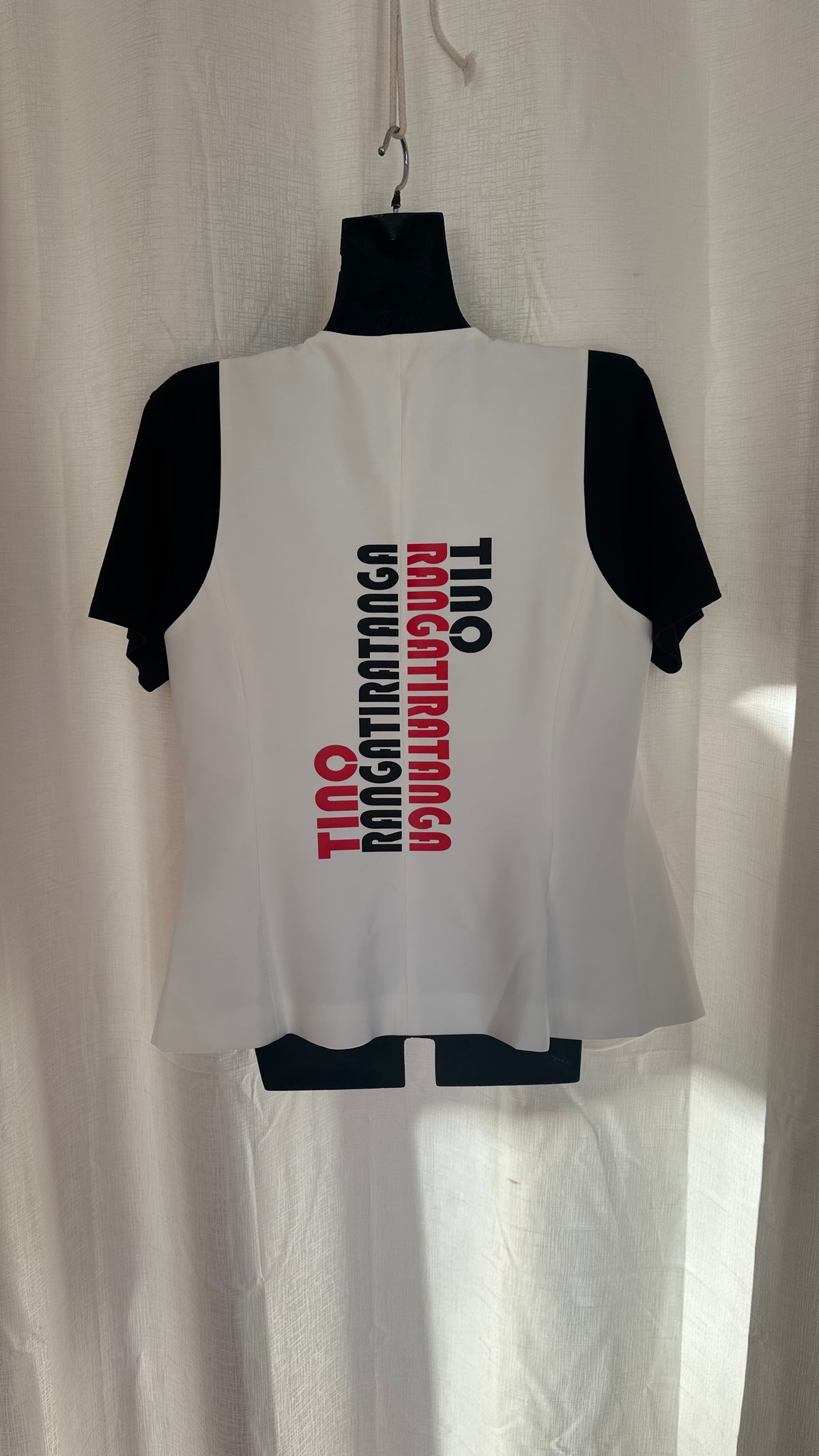 STATEMENT Vest n White x Size 14 x