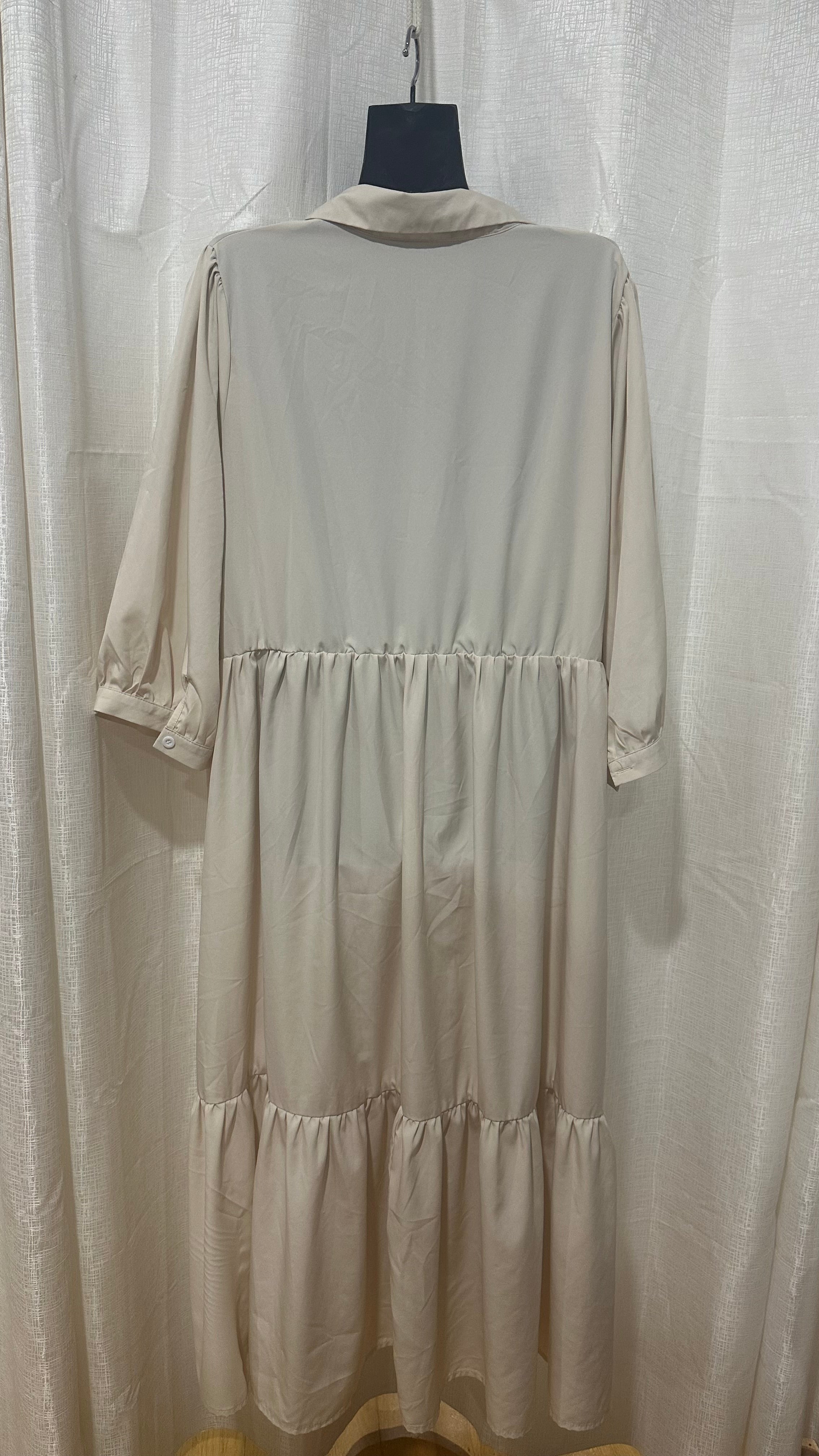 Maxi Dress n Cream x Size 24 x