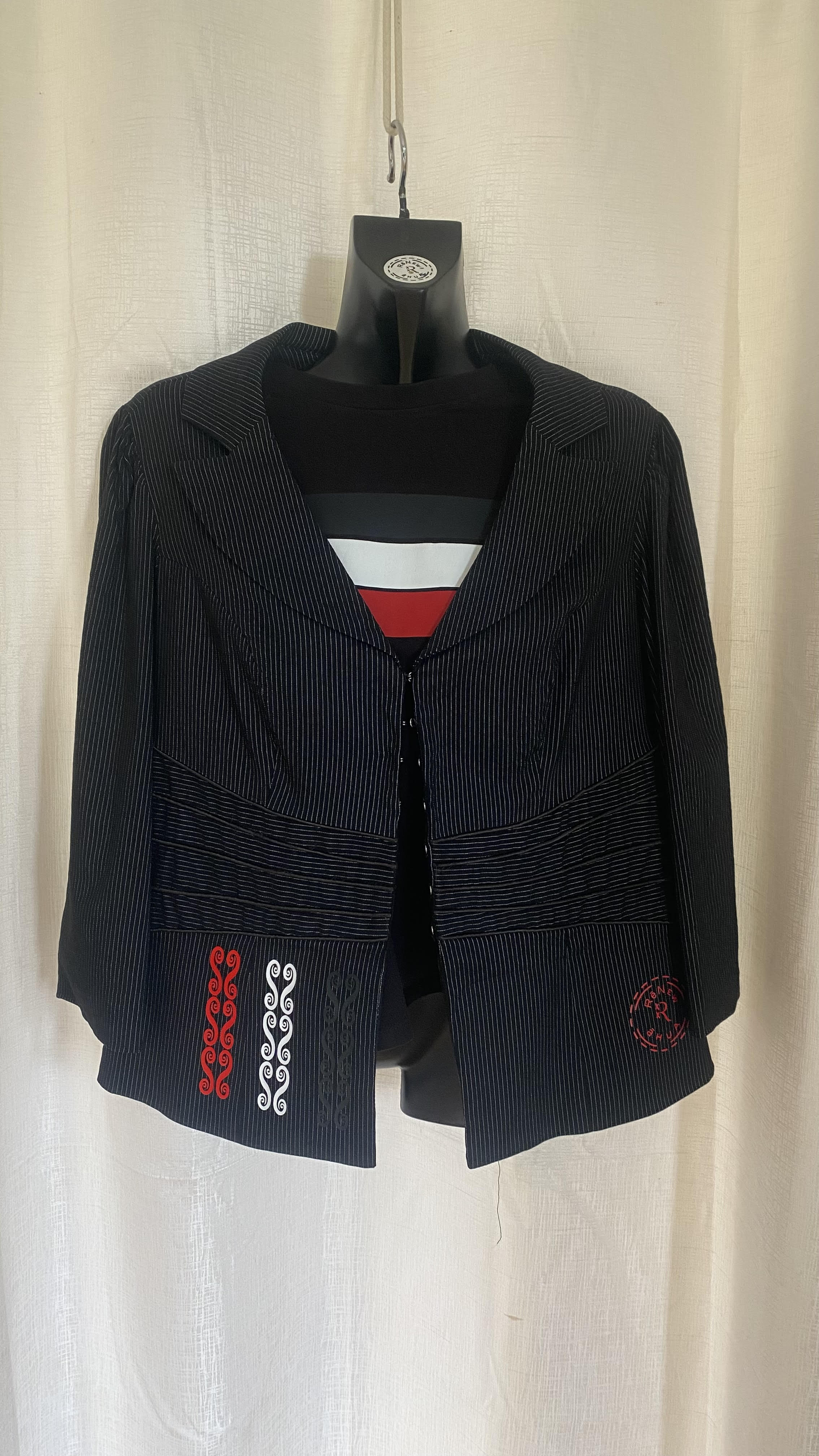 Statement Blazer n Black n White Strip x Size 16 x
