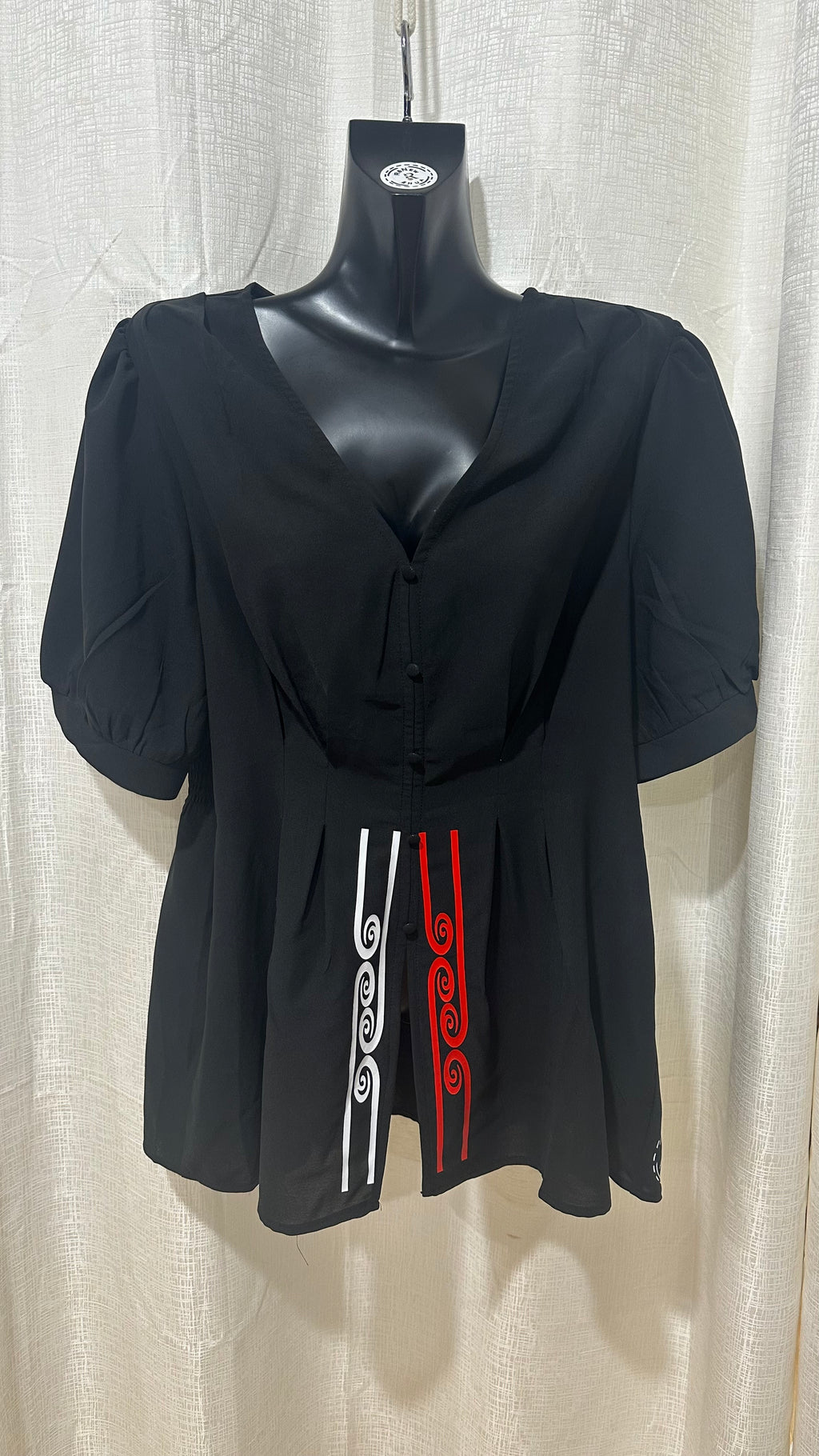 Wahine Top n Black x Size 16 x