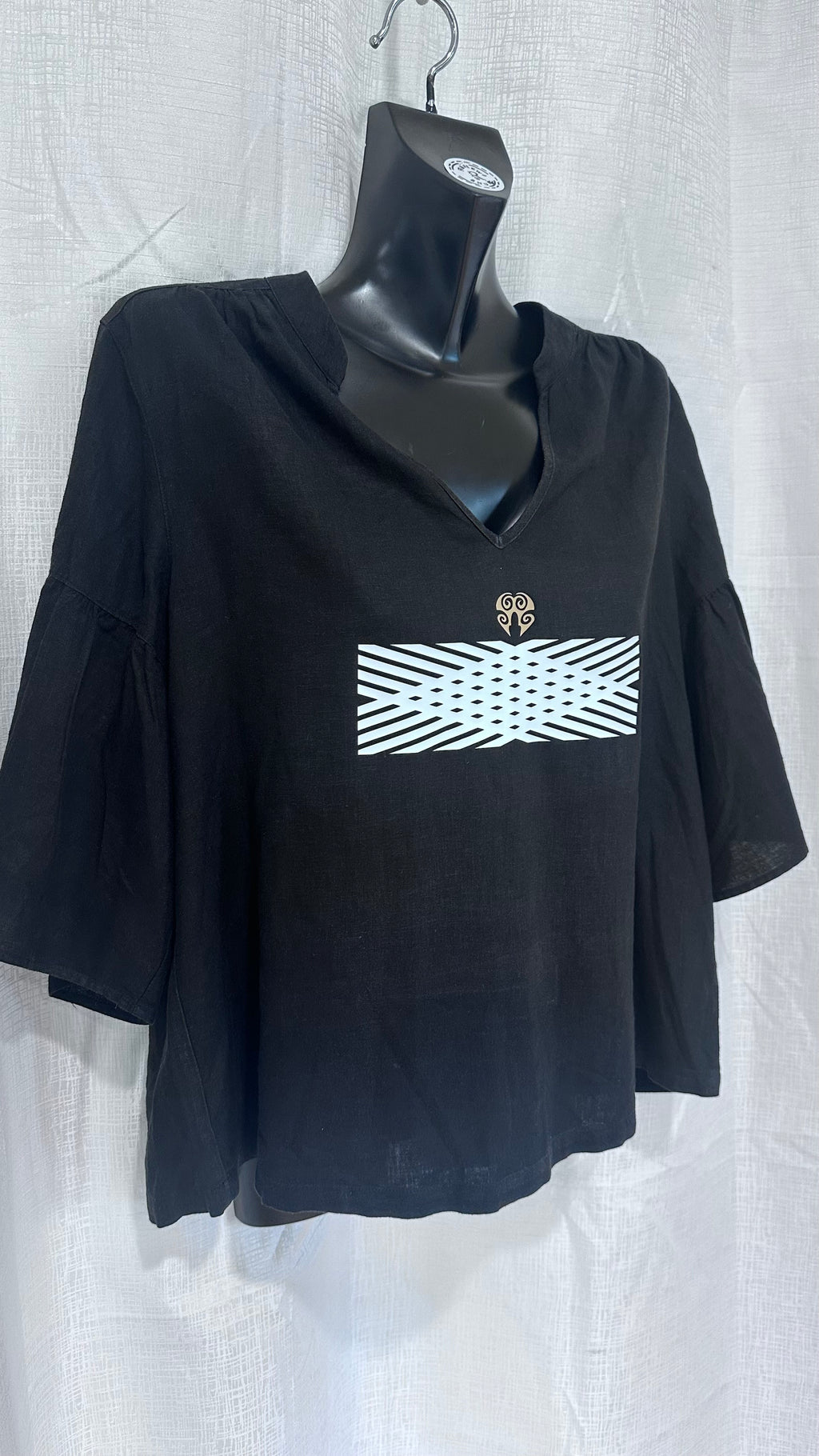 Wahine Top n Black x Size 12 x