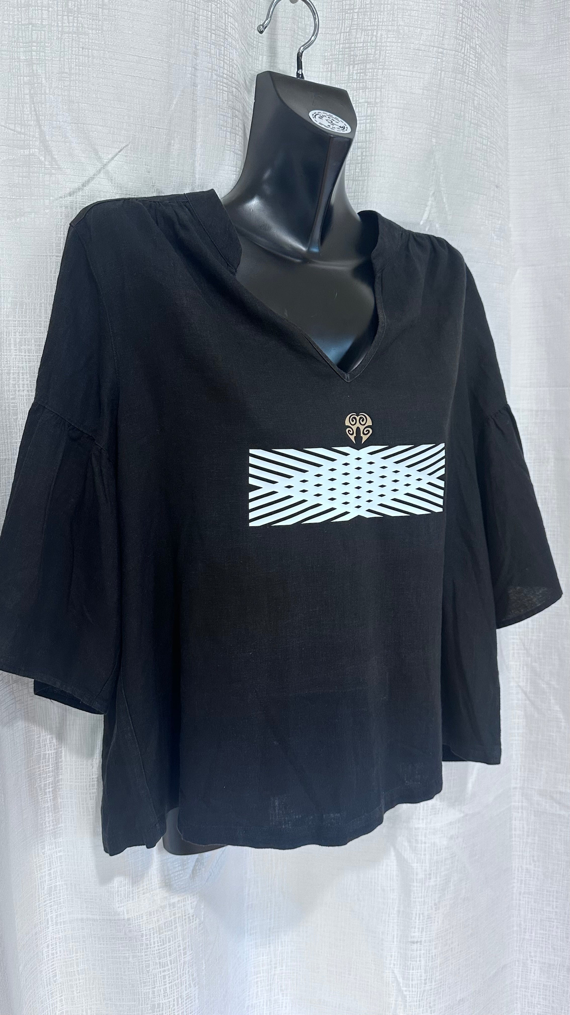 Wahine Top n Black x Size 12 x