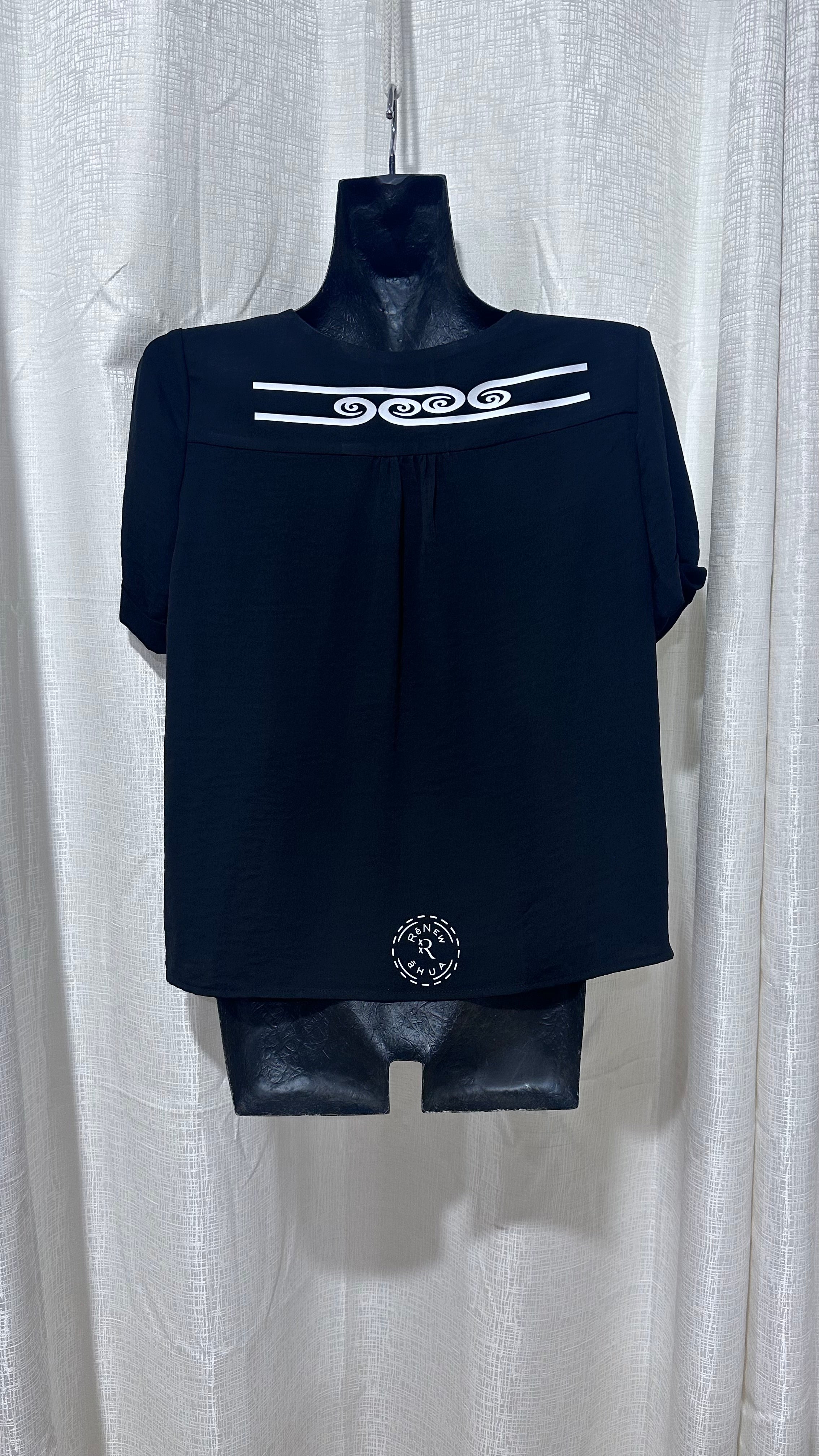 Wahine Top n Black x Size 10 x