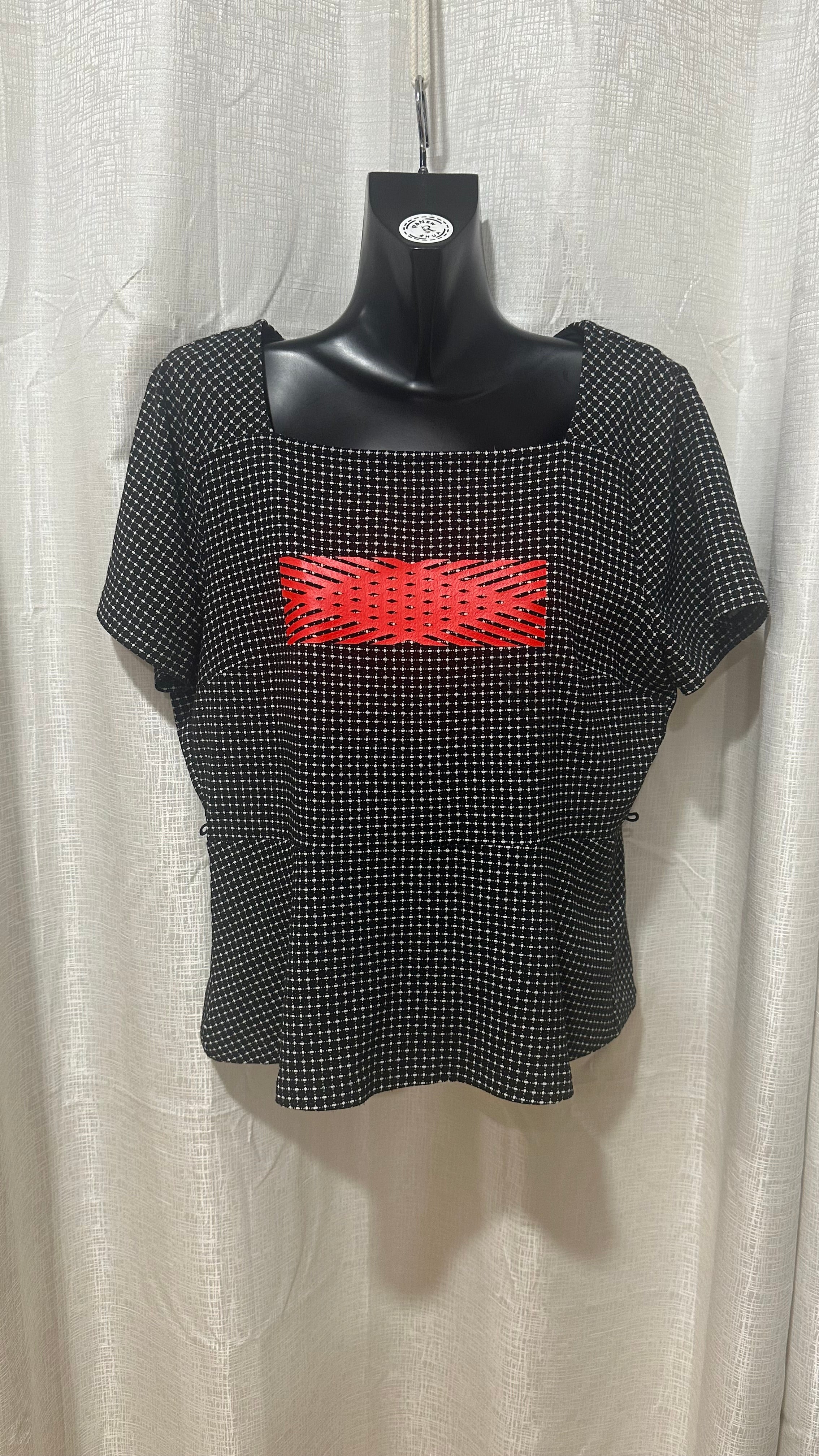 Wahine Top n Black n White x Size 16 x