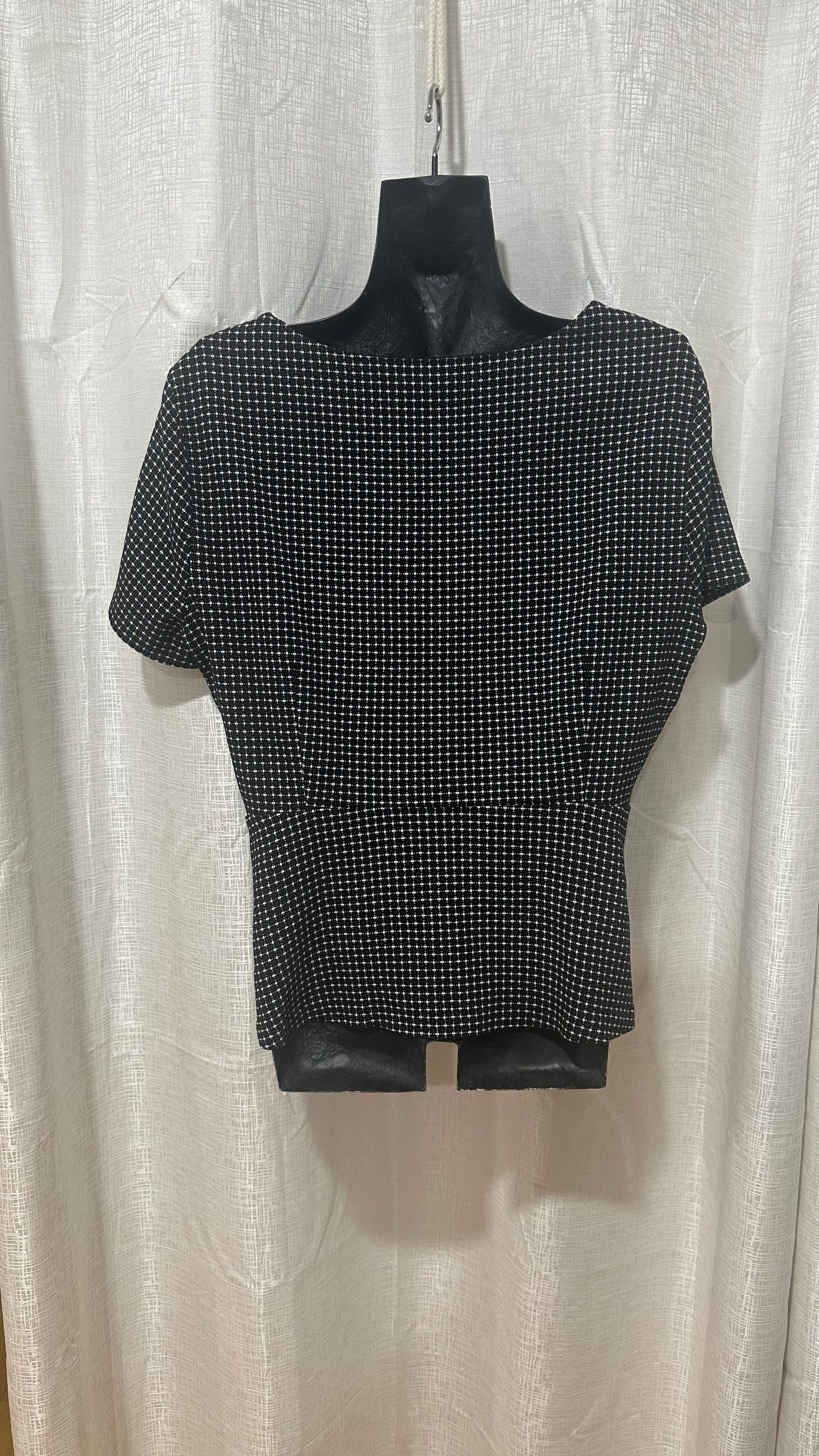 Wahine Top n Black n White x Size 16 x