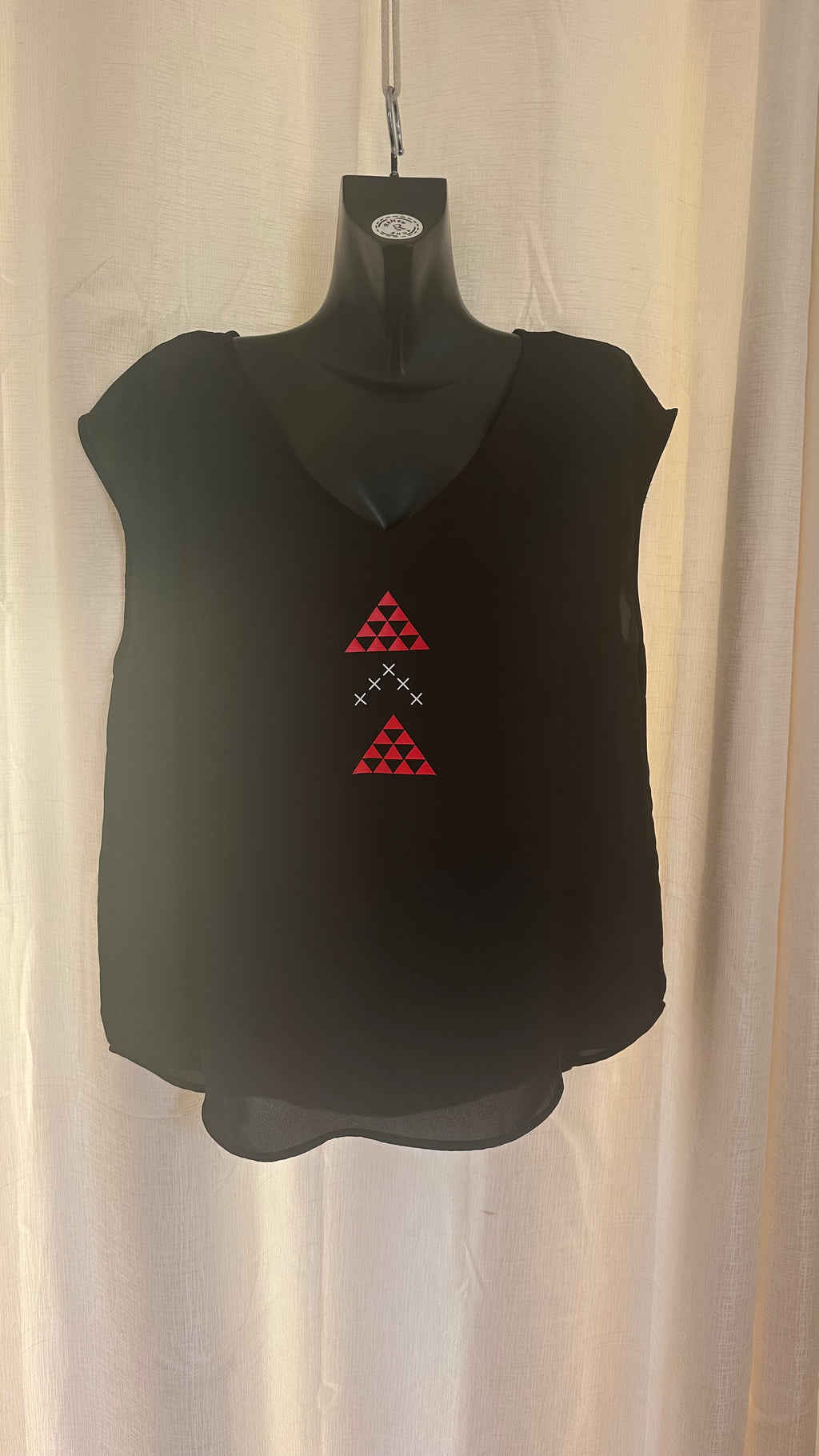 Wahine Top n Black x Size 18 x