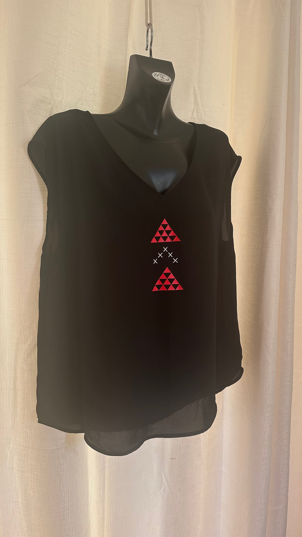 Wahine Top n Black x Size 18 x