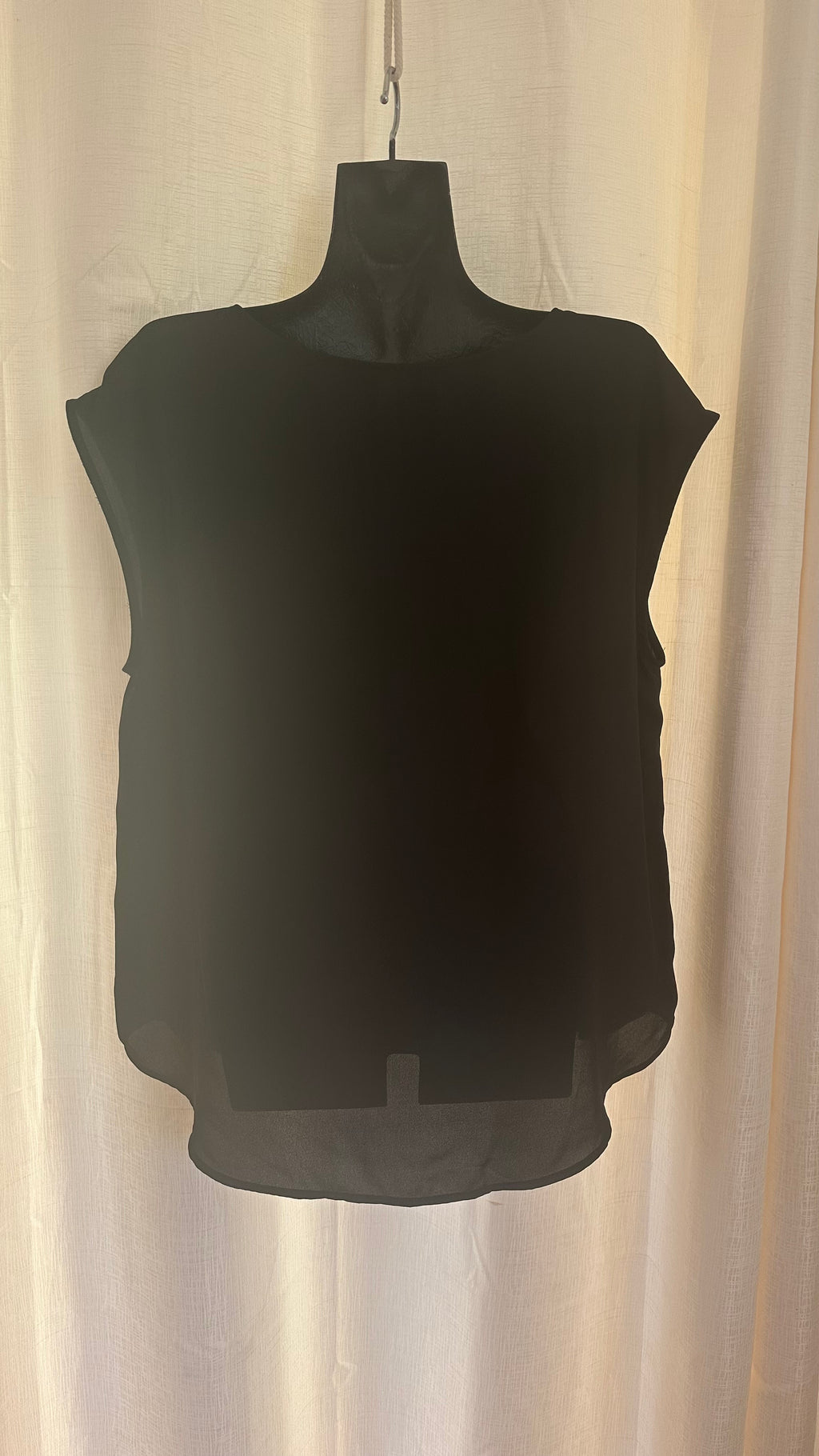 Wahine Top n Black x Size 18 x