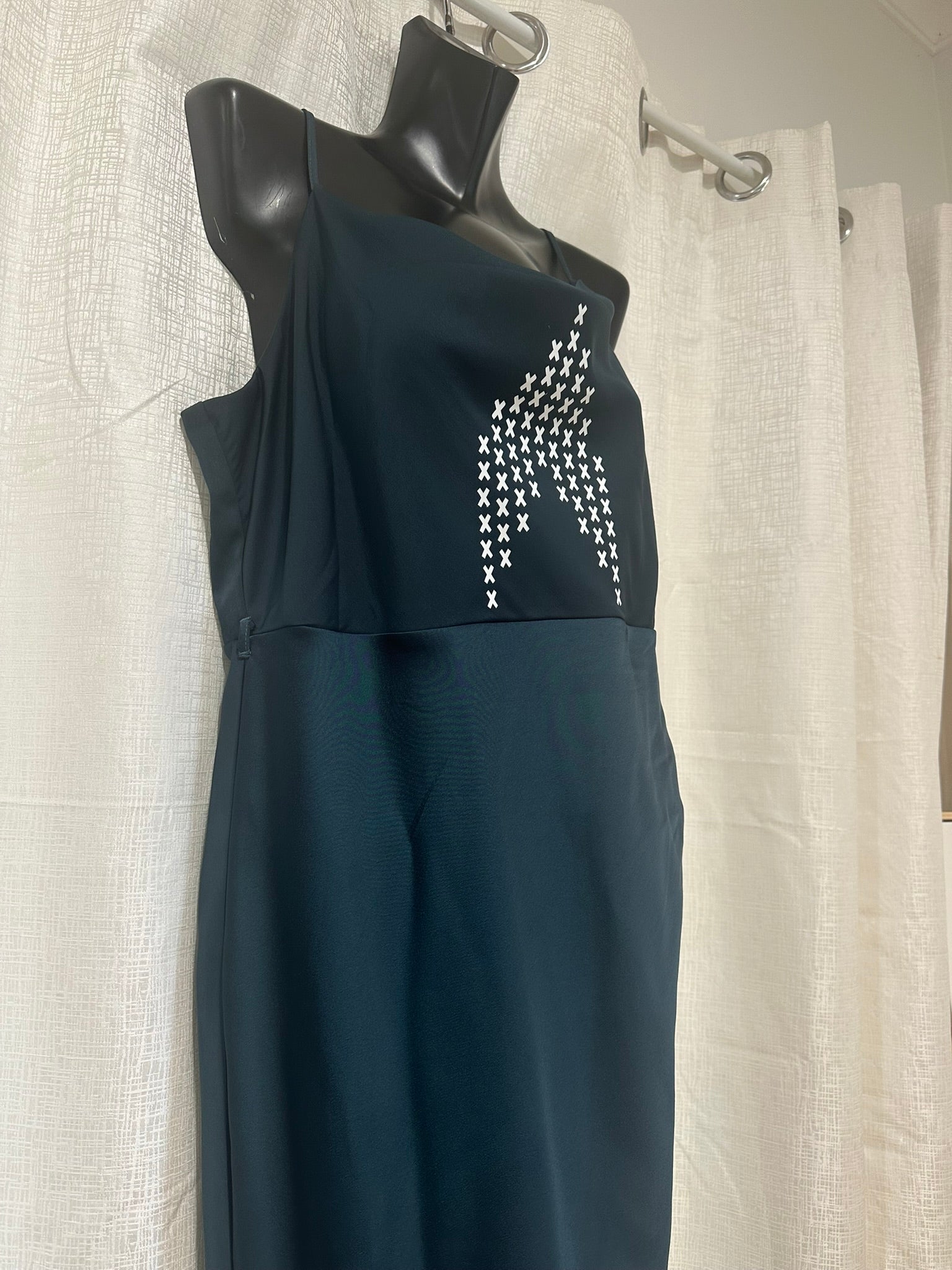 Deep Teal Elegance  x Size 16 x