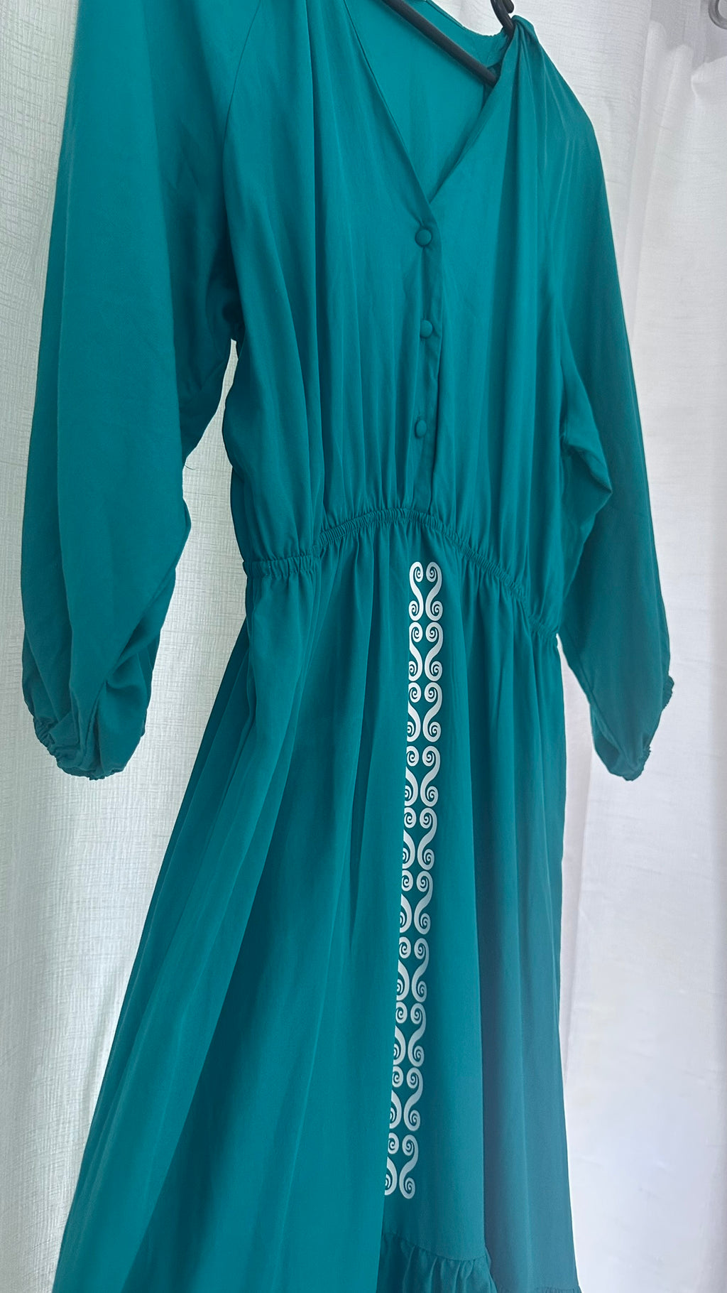 Stand out in Green Dress x Size 14 x