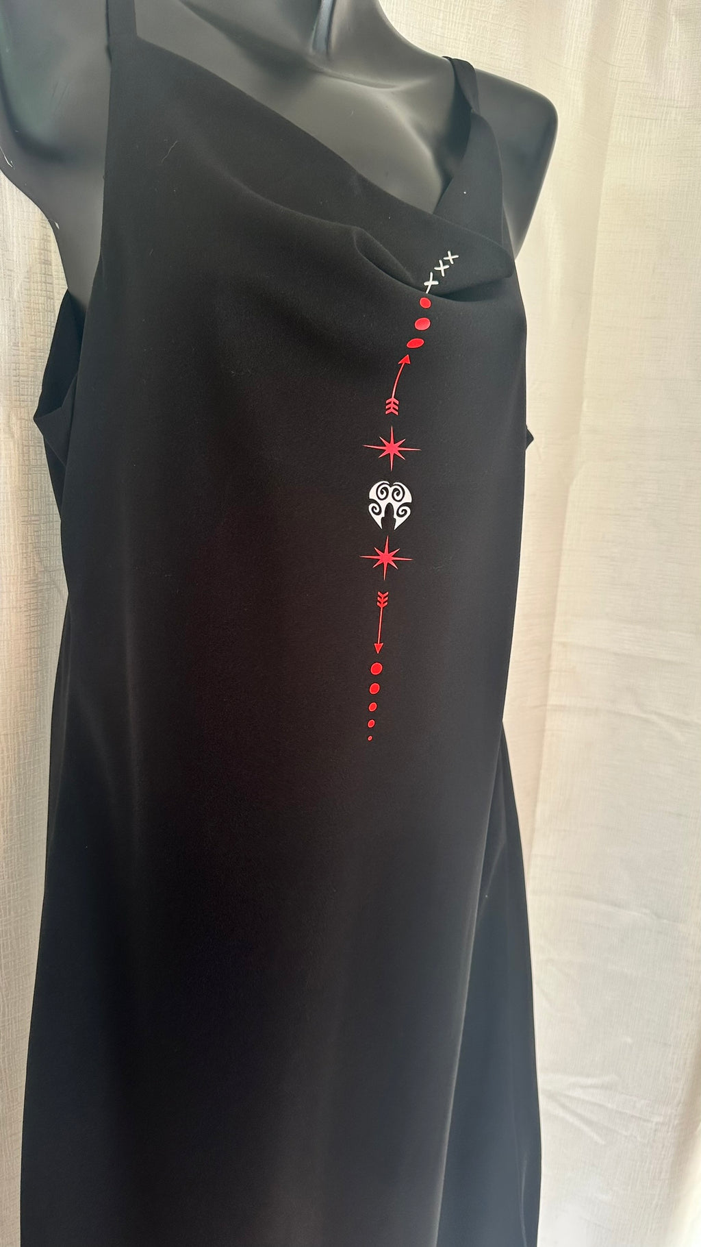 Stand out Black Dress x Size 12 x