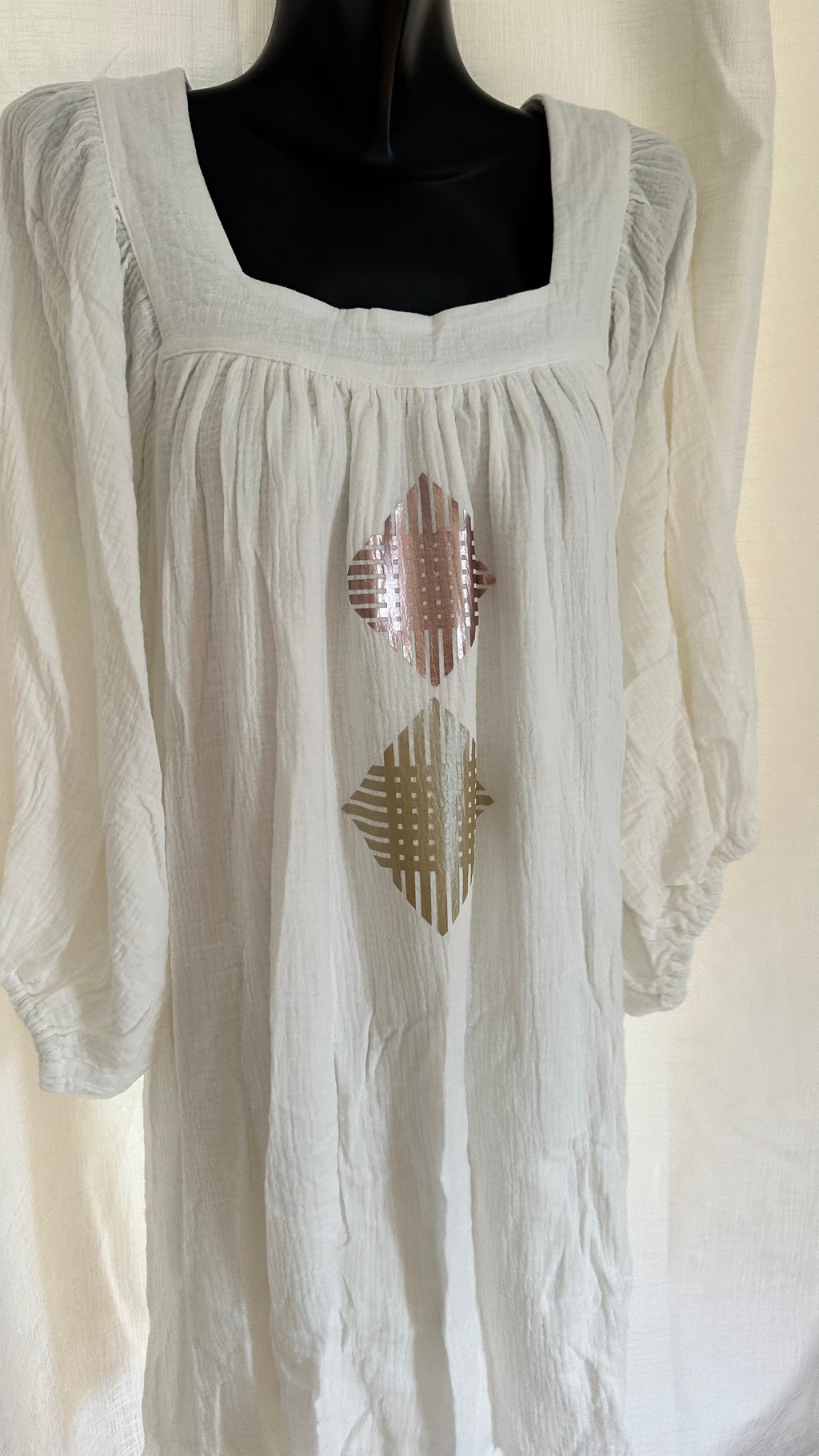 Tiers in White Dress  x Size 16 x