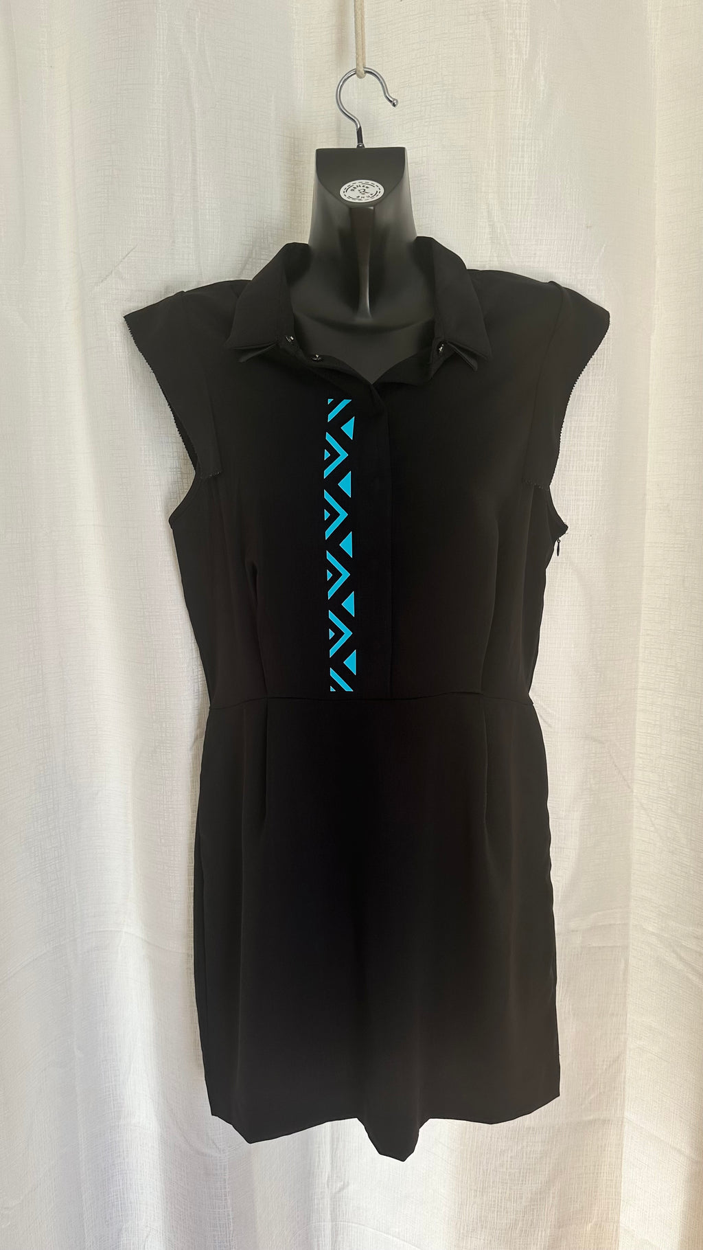 Short Dress in Black x Size 12 x