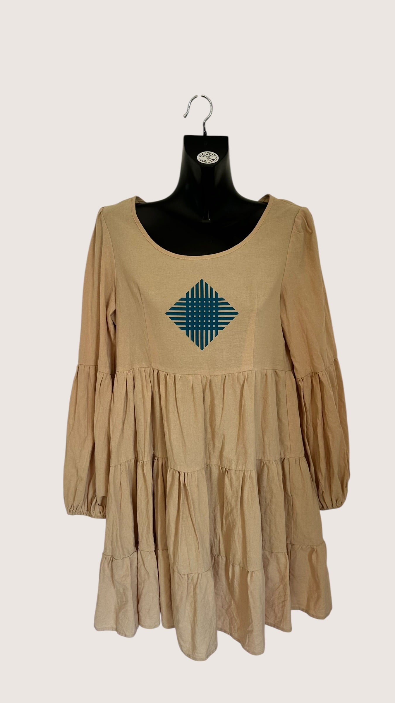 Beige Mid Tiered Dress x Size 14 x