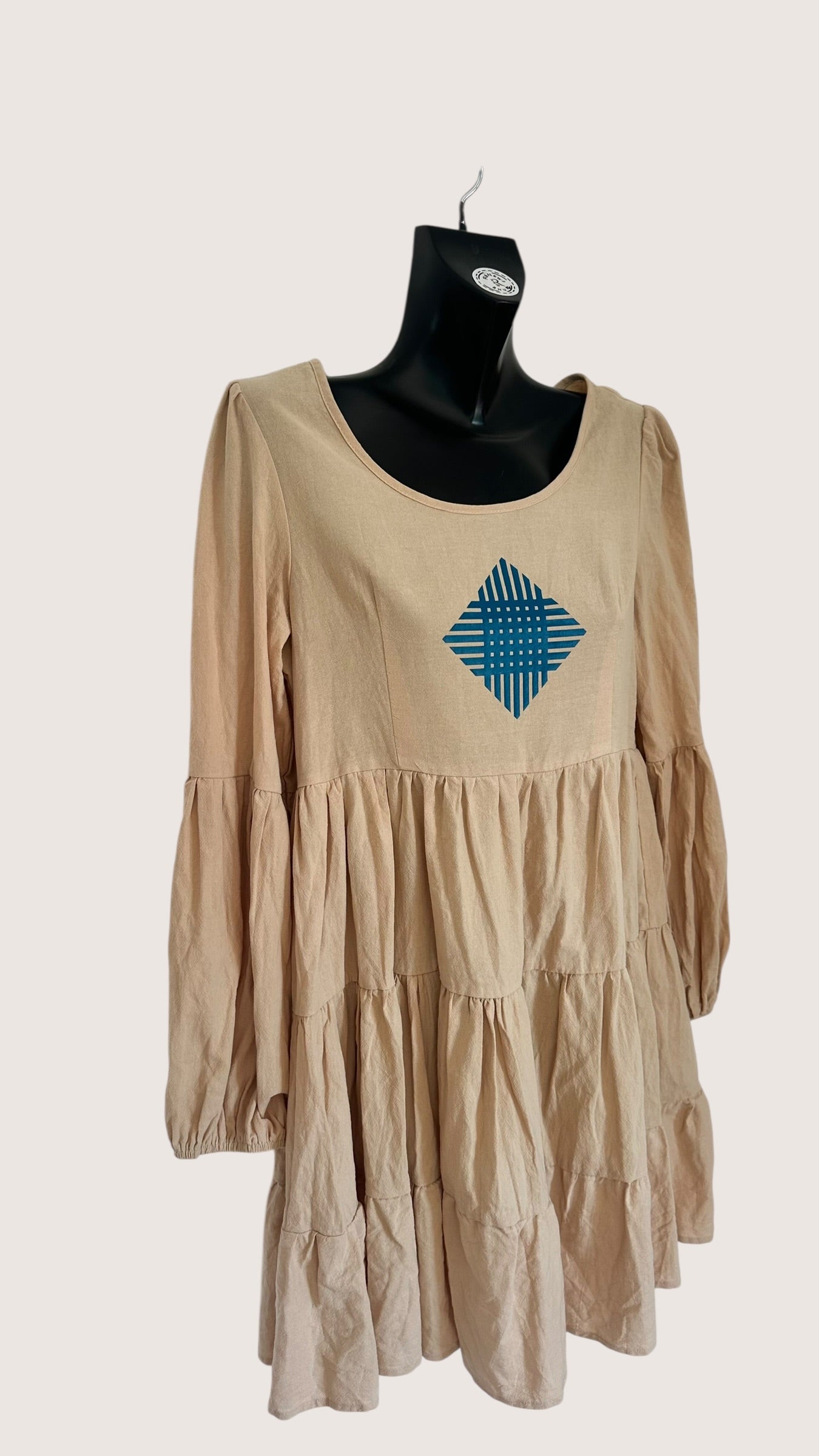 Beige Mid Tiered Dress x Size 14 x