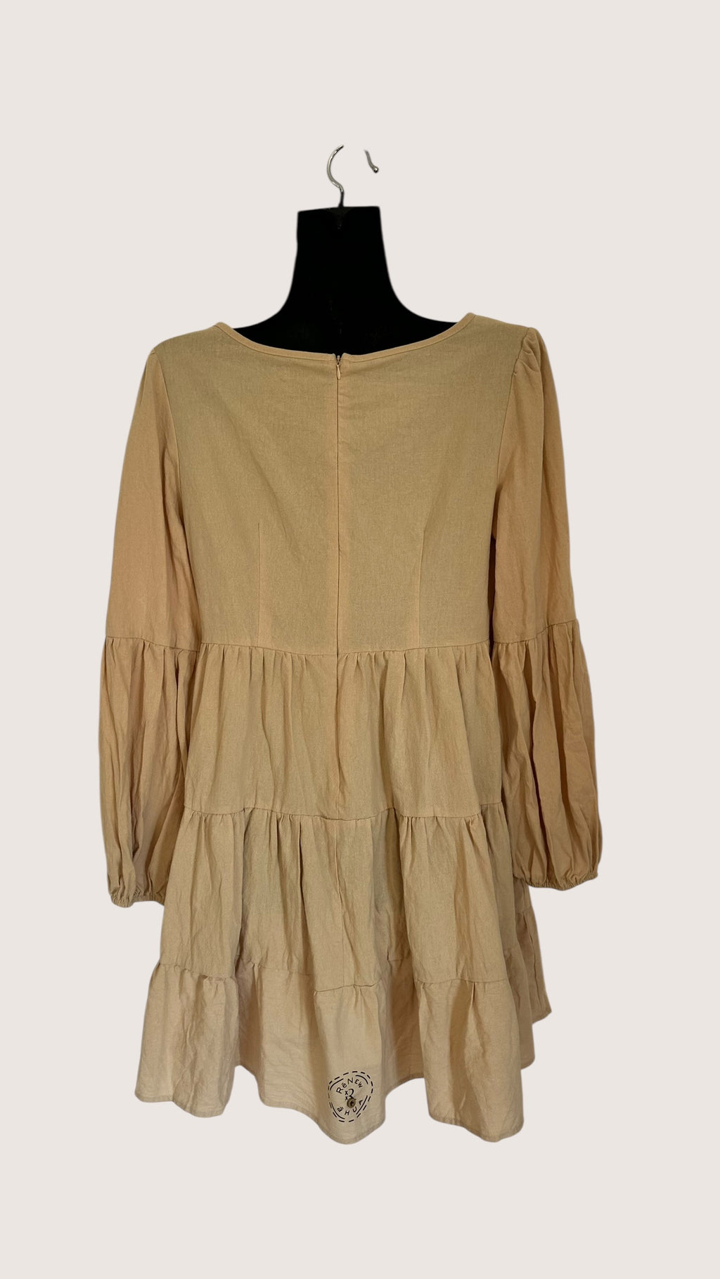 Beige Mid Tiered Dress x Size 14 x